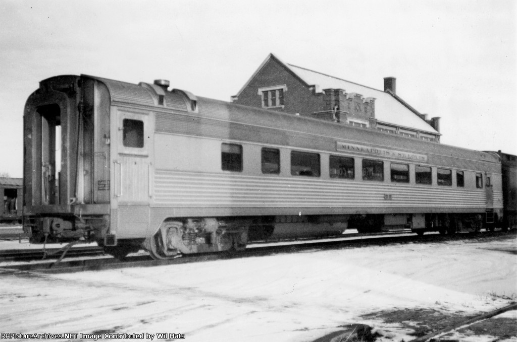 Minneapolis & St. Louis Coach 55